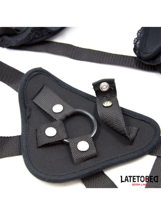 Arnés Strap On Encaje con Anillo Silicona Ajustable